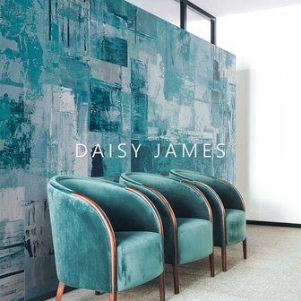 Daisy James behang The Palett Blue