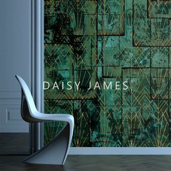 Daisy James behang The Jade