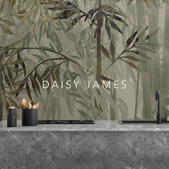 Daisy James behang The Bamboo Green