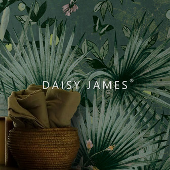 Daisy James behang The Canopy Green