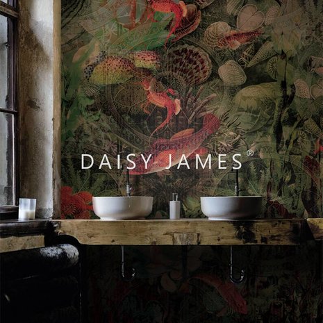 Daisy James behang The Salmon